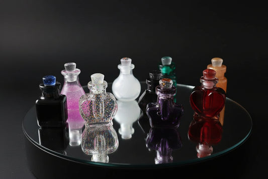 Small resin bottle